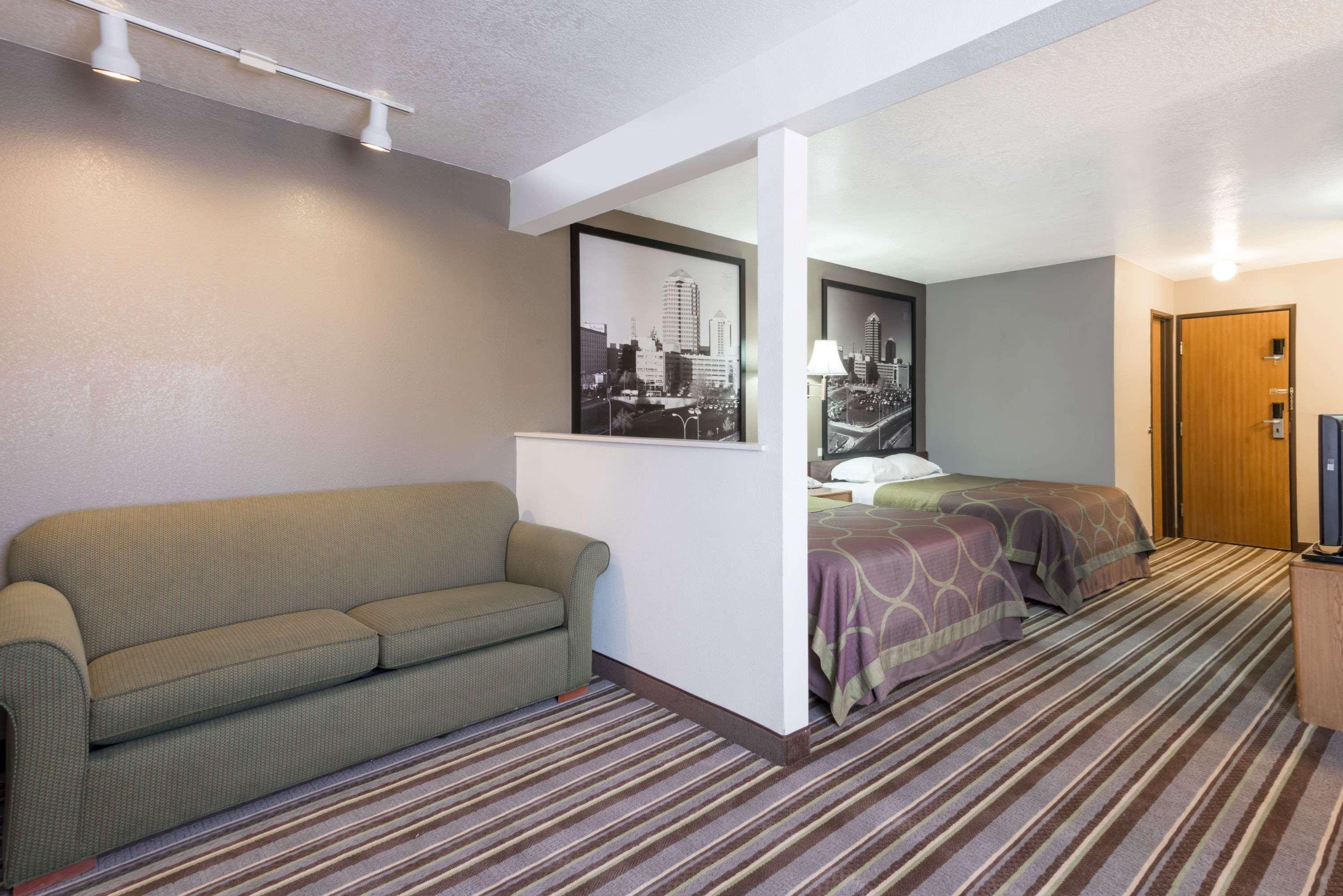 Super 8 By Wyndham Bernalillo Hotell Eksteriør bilde