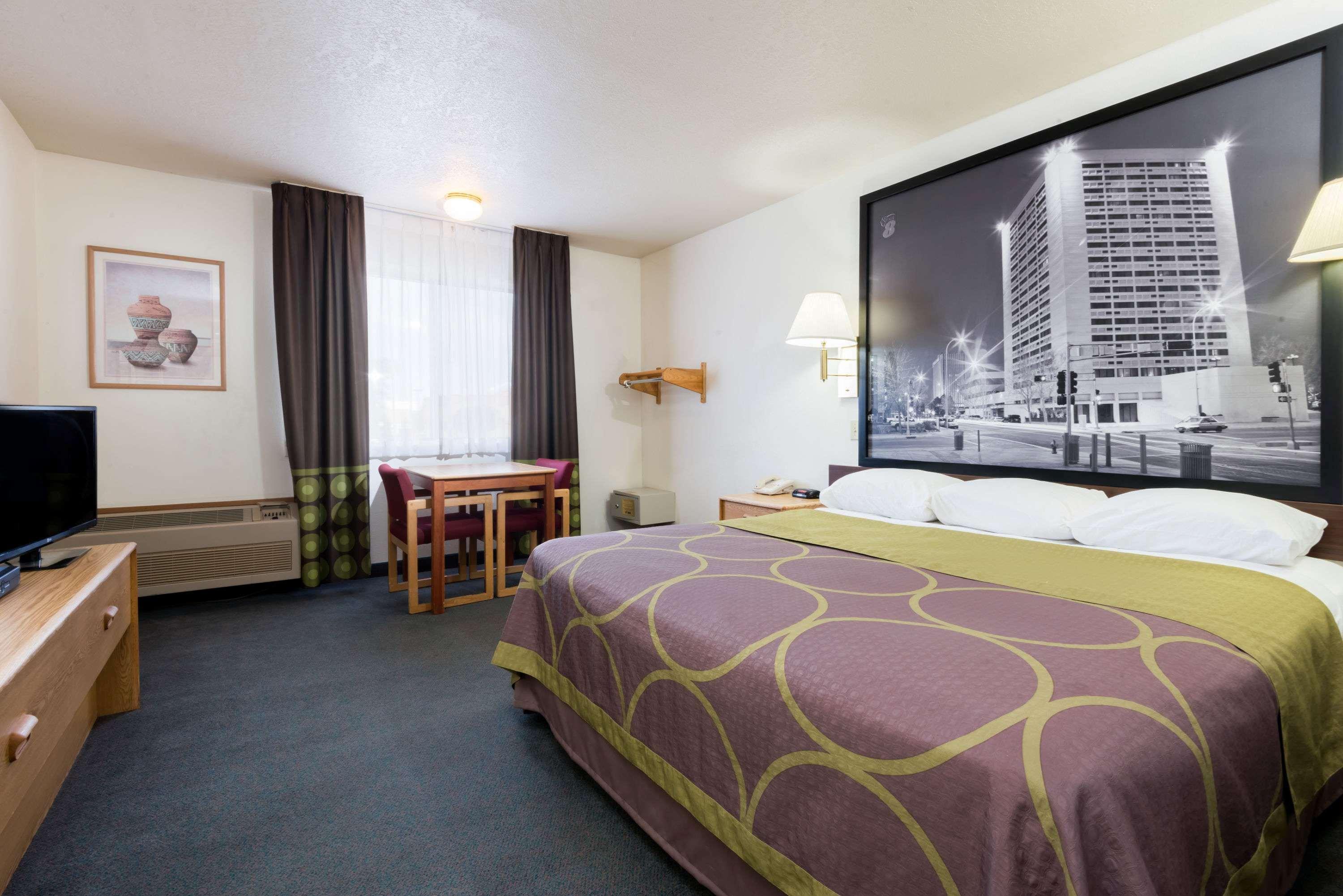 Super 8 By Wyndham Bernalillo Hotell Eksteriør bilde