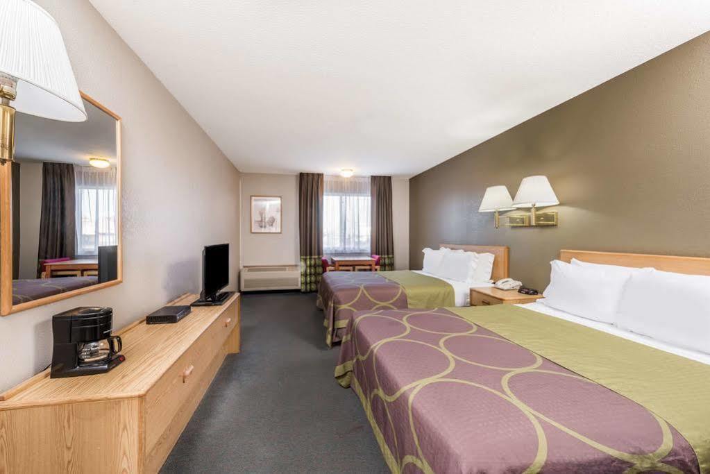 Super 8 By Wyndham Bernalillo Hotell Eksteriør bilde