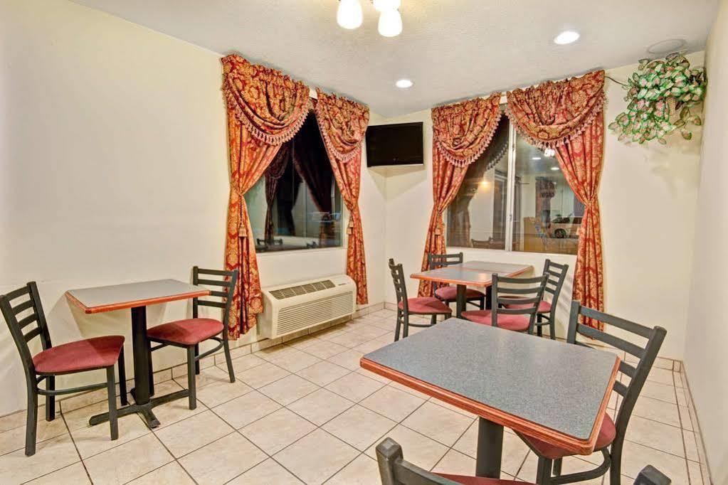 Super 8 By Wyndham Bernalillo Hotell Eksteriør bilde