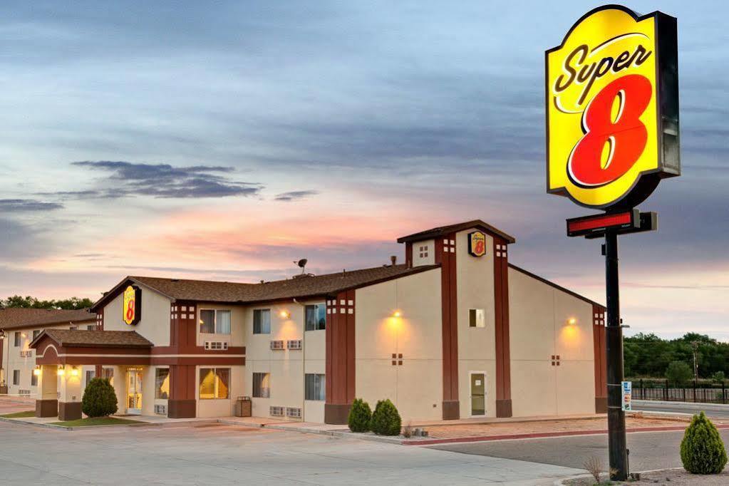 Super 8 By Wyndham Bernalillo Hotell Eksteriør bilde